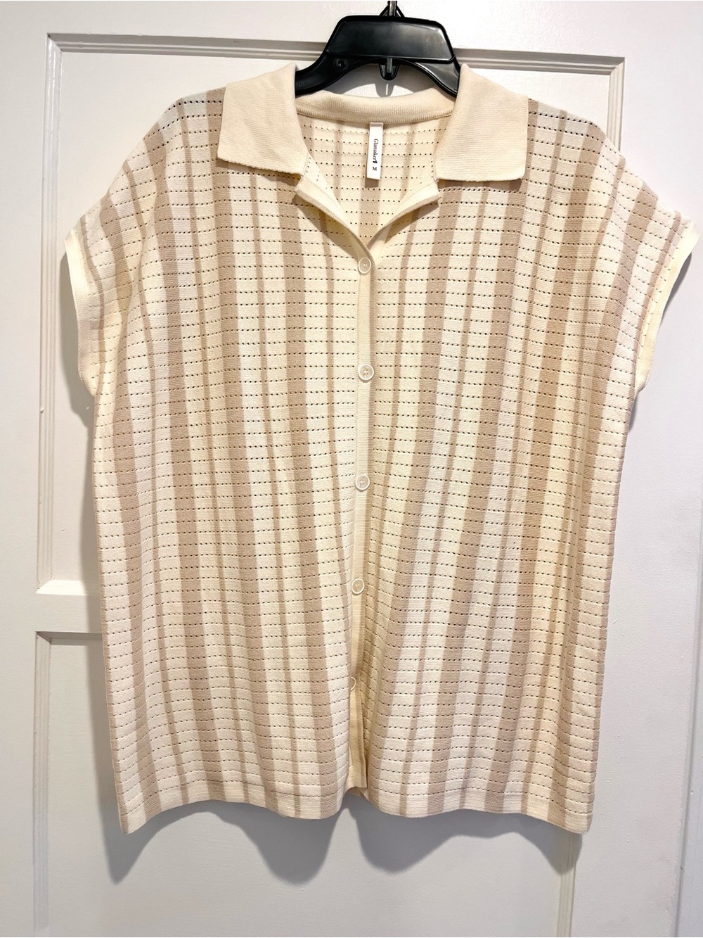 Soft Cream Short Cap-Sleeve Button-Front Knit Cardigan with collar